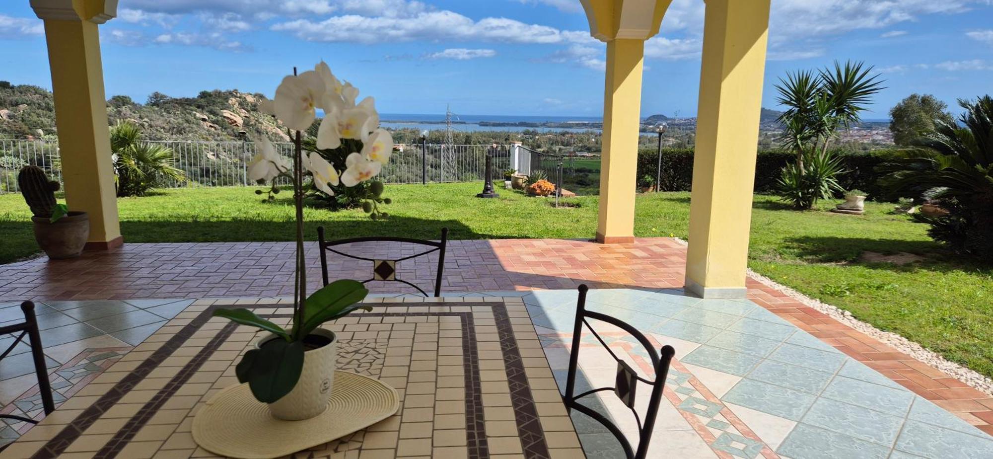 Il Panoramico Apartment Tortoli Ngoại thất bức ảnh